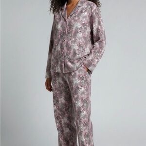 RARE NWT SKIMS SLEEP LONG SLEEP SET IN BLOOM MINI MULTI ANIMAL PRINT SIZE MEDIUM